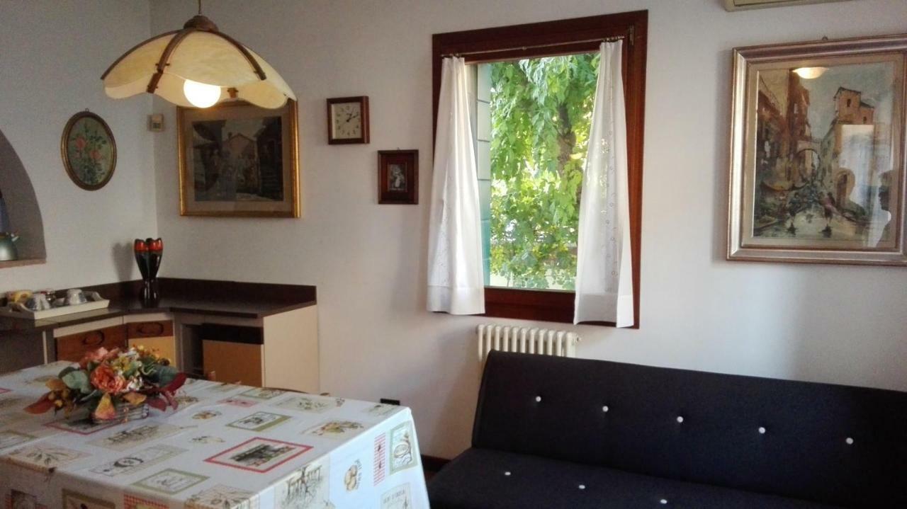 Casa Vianello Apartment เมสเตร ภายนอก รูปภาพ